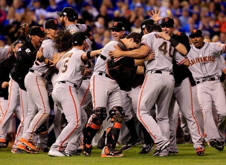 Image giants win world series 1414640990