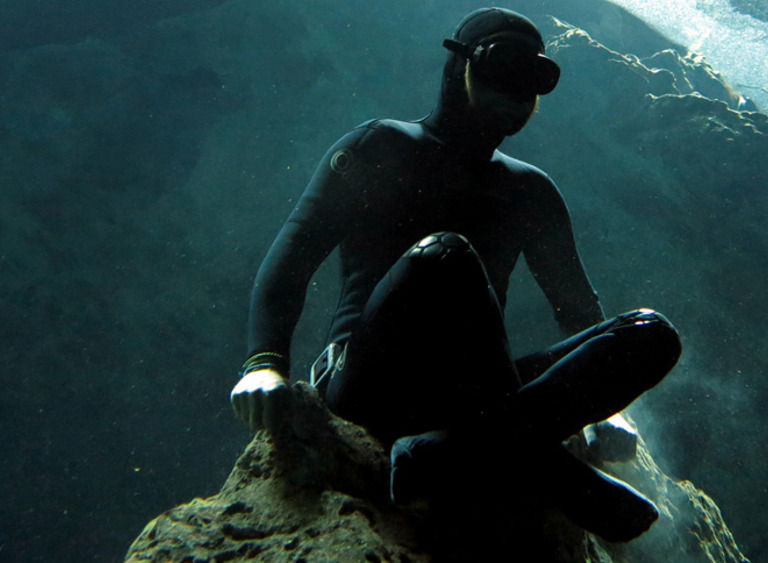 Image freediving header diversion